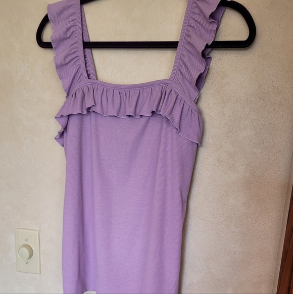 Lavender Ruffled Tank Top Excellent Condition - Picture 4 of 4